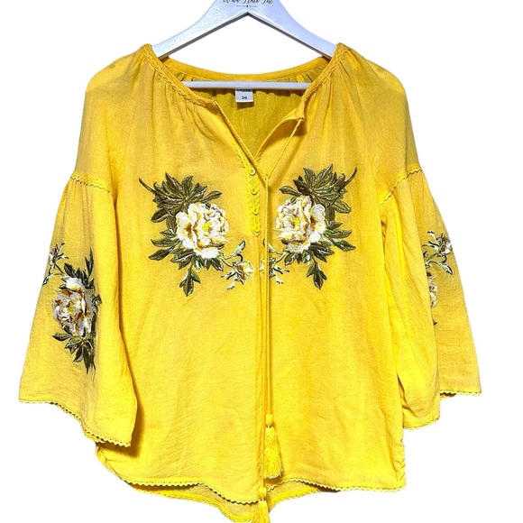 Leheh Tops - Floral Embrodiered Boho Flowy Yellow Top
